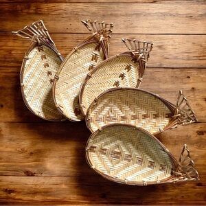 v i n t a g e :: 5 Boho Wicker Straw Pineapple Baskets